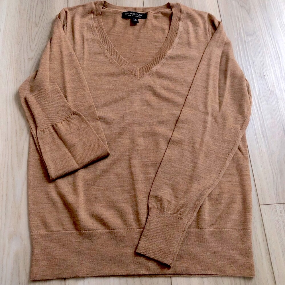 Banana Republic v-neck sweater